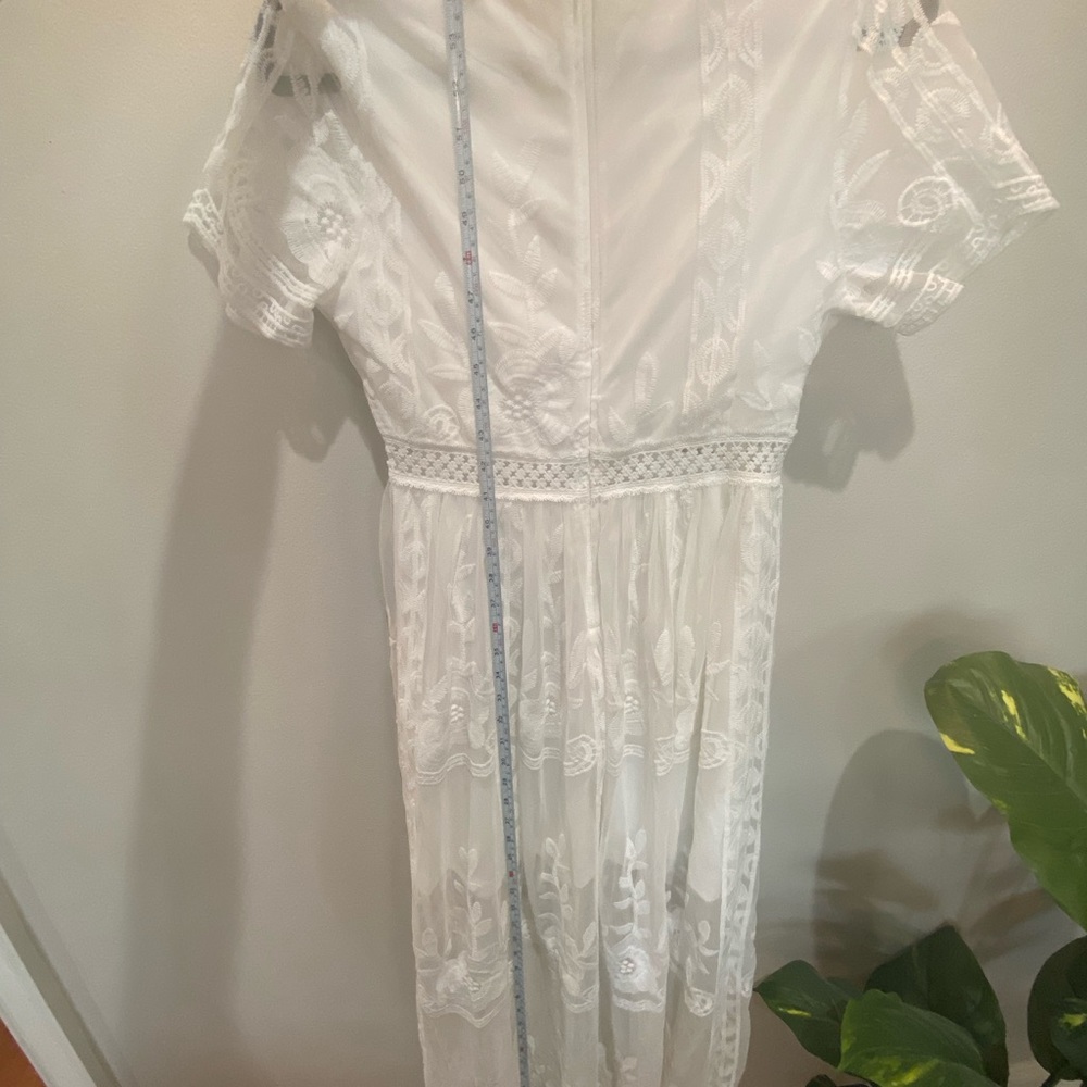 New Women's Deep V Neck Floral Lace dress - small - Picture 5 of 8